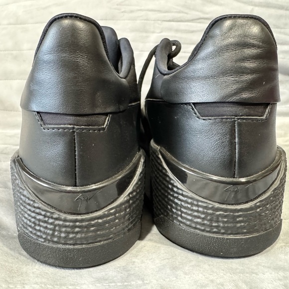 Giuseppe Zanotti
Men\'s Talon Tonal Low-Top Sneakers $795